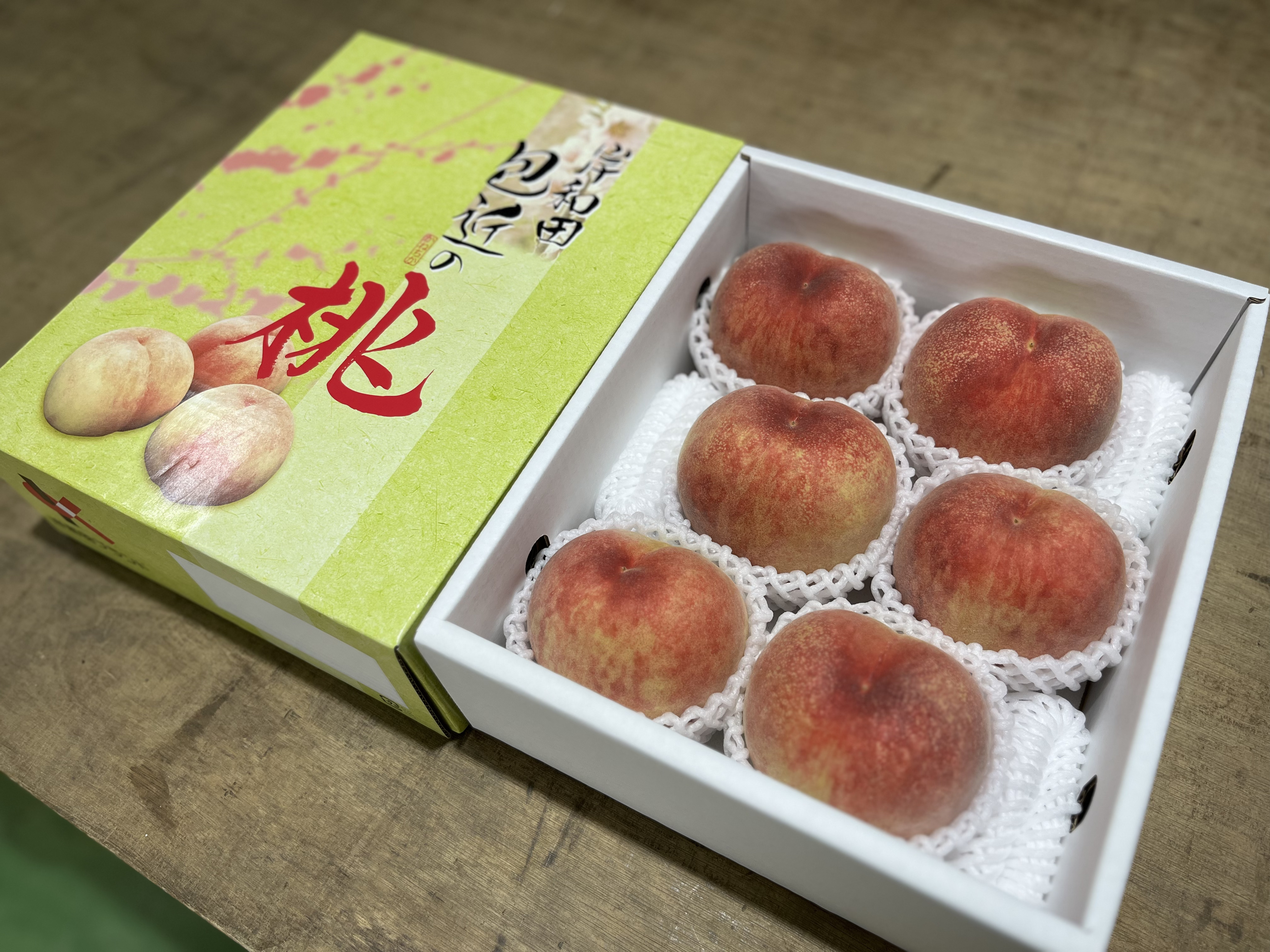包近の桃　4kg 【家庭用】※若干の傷等がある可能性はありますが味には問題ございません。